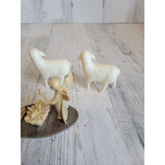Vintage Angel Jesus nativity scene sheep set Xmas decor - Picture 6 of 7